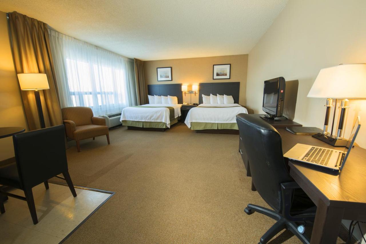 Quality & Pe Trudeau Airport Hotel 3*