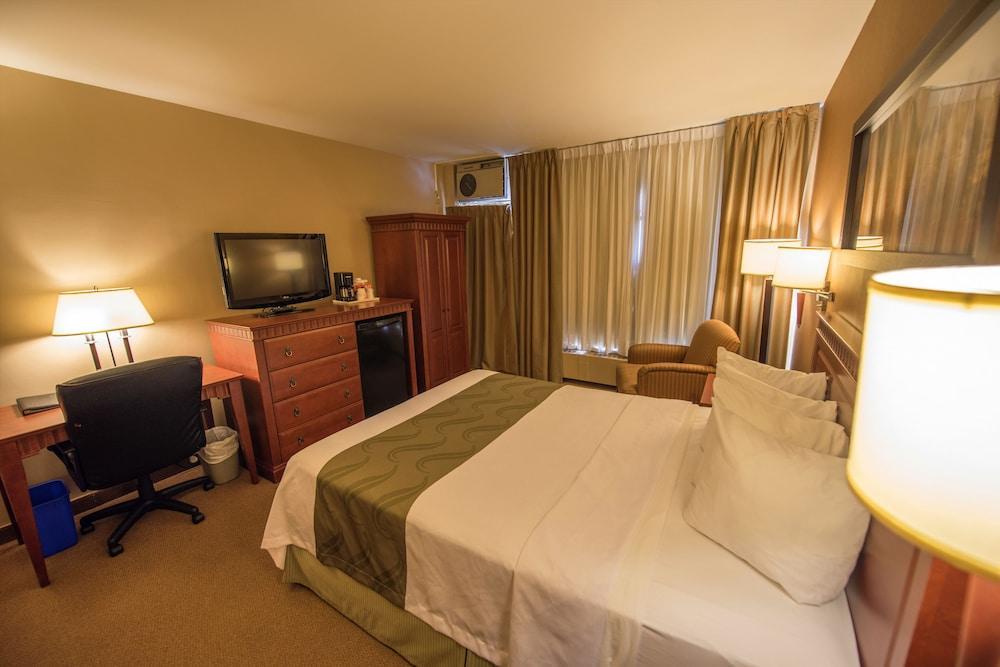 Quality & Pe Trudeau Airport Dorval