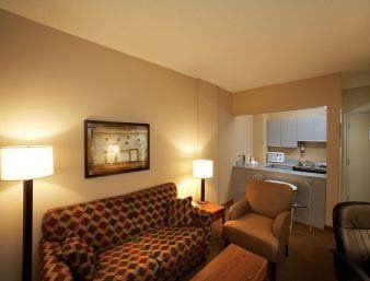 Quality & Pe Trudeau Airport 3*