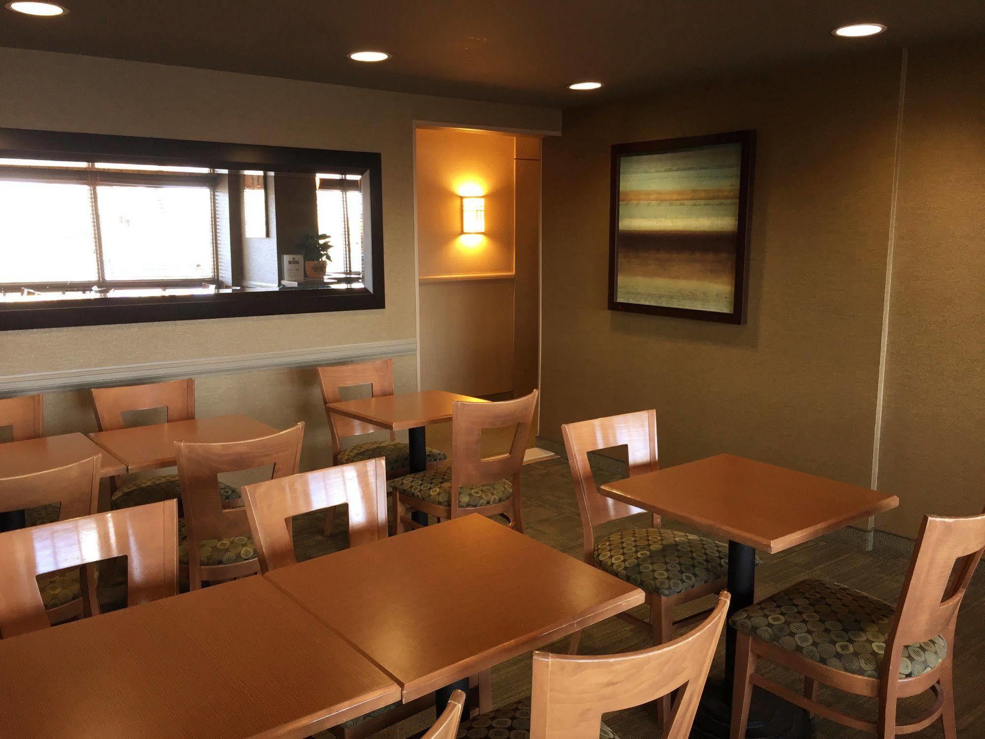 Quality & Pe Trudeau Airport Dorval